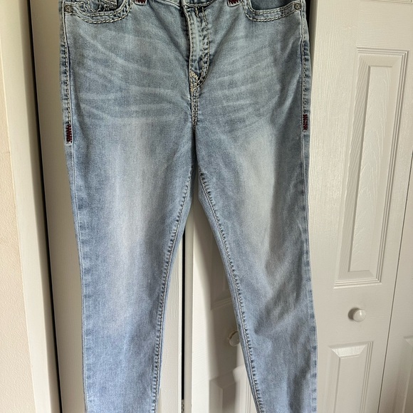 True Religion, Jennie Curvy Mid Rise Skinny Jean, size 34 jeans. Gently used. - Picture 6 of 6